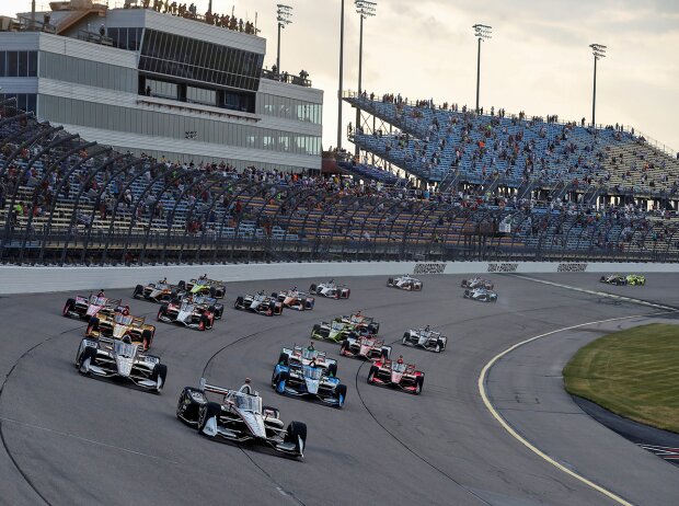 Start zu Rennen 2 auf dem Iowa Speedway 2020 Start zu Rennen 2 auf dem Iowa Speedway 2020