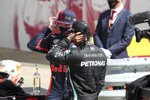 Max Verstappen (Red Bull) und Lewis Hamilton (Mercedes) 