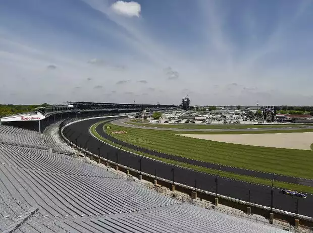Leere Tribünen am Indianapolis Motor Speedway Titel-Bild zur News: Leere Tribünen am Indianapolis Motor Speedway