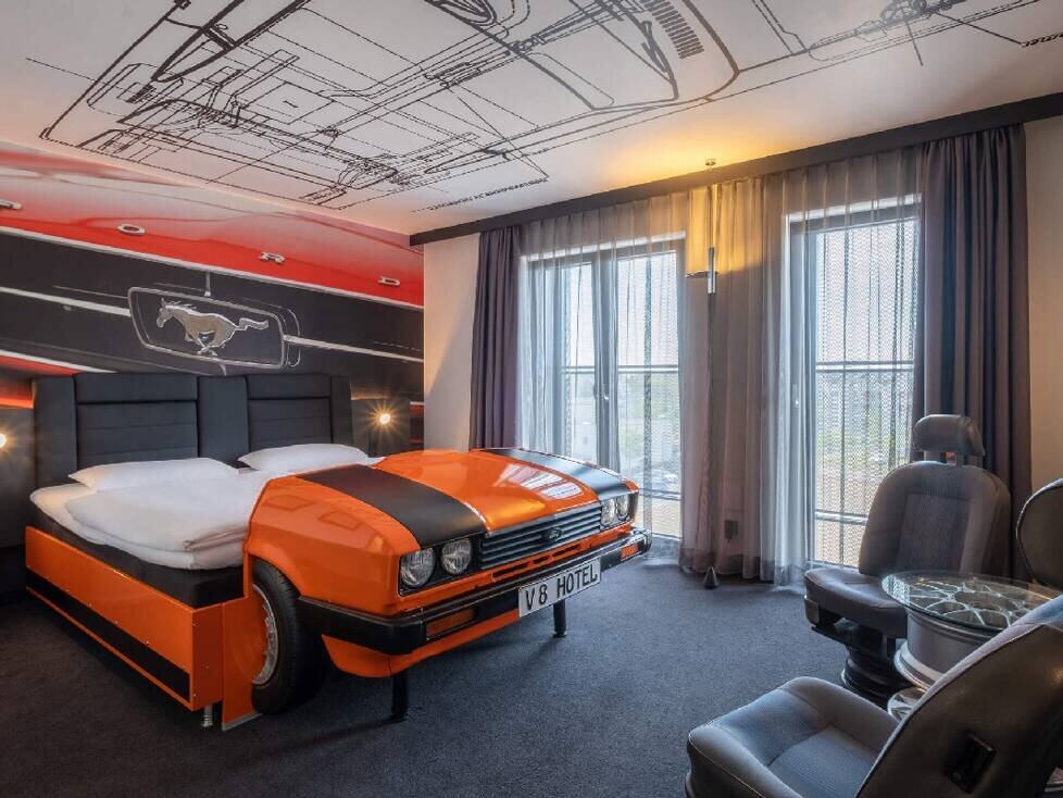 V 8 Hotel Motorworld Köln Rheinland
