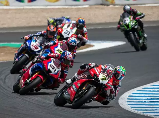 WSBK Start Jerez Titel-Bild zur News: WSBK Start Jerez