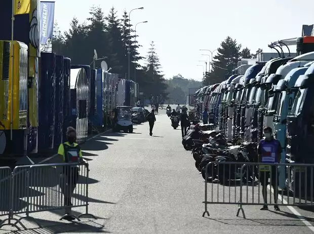 MotoGP-Fahrerlager in Brünn Titel-Bild zur News: MotoGP-Fahrerlager in Brünn