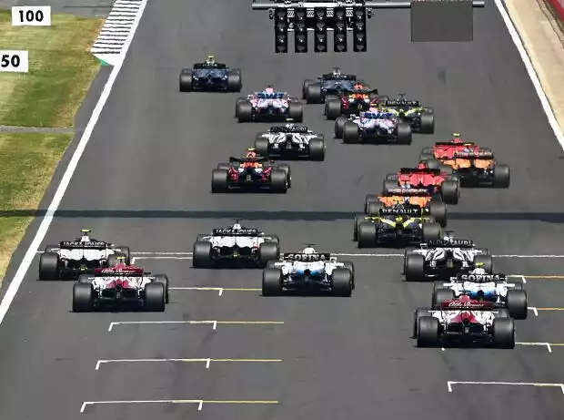 Valtteri Bottas, Lewis Hamilton Titel-Bild zur News: Valtteri Bottas, Lewis Hamilton