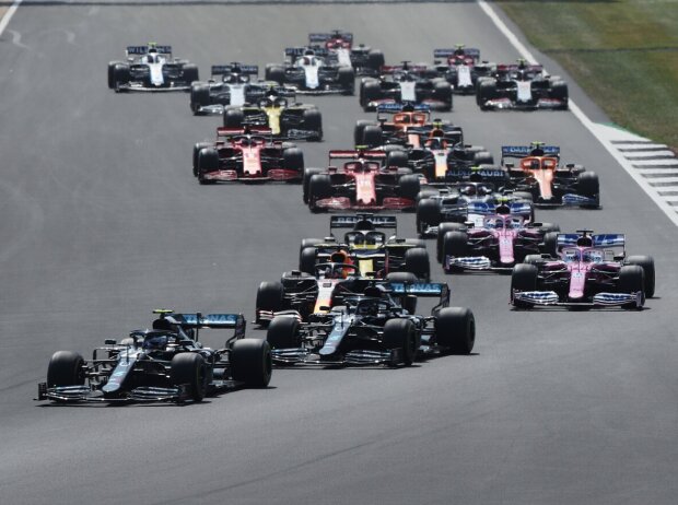 Titel-Bild zur News: Start in Silverstone 2020: Valtteri Bottas, Lewis Hamilton, Max Verstappen, Nico Hülkenberg, Daniel Ricciardo