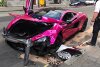 Pinker McLaren 570S: Totalschaden nach Stadt-Unfall mit VW Golf
