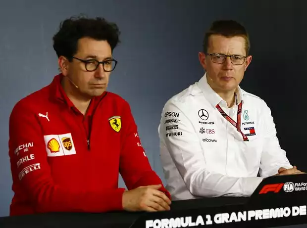 Mattia Binotto and Andy Cowell Titel-Bild zur News: Mattia Binotto and Andy Cowell