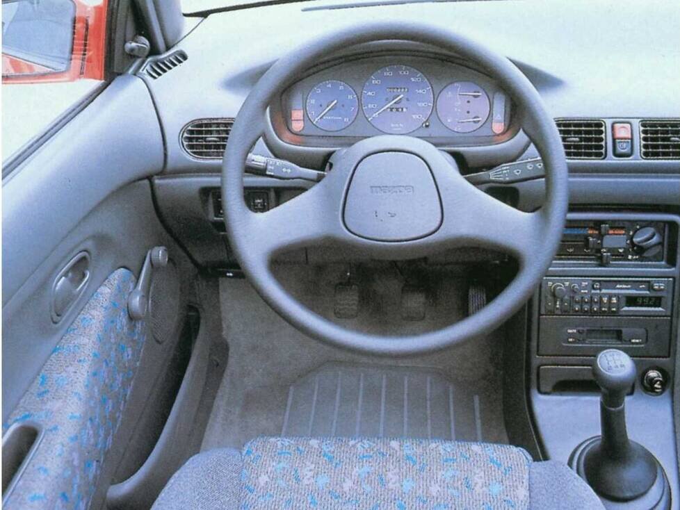 Mazda 121