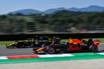 Esteban Ocon (Renault) und Alexander Albon (Red Bull) 