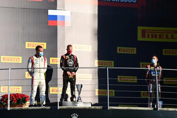 Nikita Masepin Luca Ghiotto Louis Deletraz Hitech Hitech Grand Prix F3Charouz Charouz Racing System F3 ~Nikita Masepin (Hitech), Luca Ghiotto (Hitech) und Louis Deletraz (Charouz) ~ Nikita Masepin Luca Ghiotto Louis Deletraz Hitech Hitech Grand Prix F3Charouz Charouz Racing System F3 ~Nikita Masepin (Hitech), Luca Ghiotto (Hitech) und Louis Deletraz (Charouz) ~