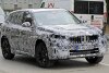 Bild zum Inhalt: BMW X1 (2021) mit Glasdach und großem Grill erwischt
