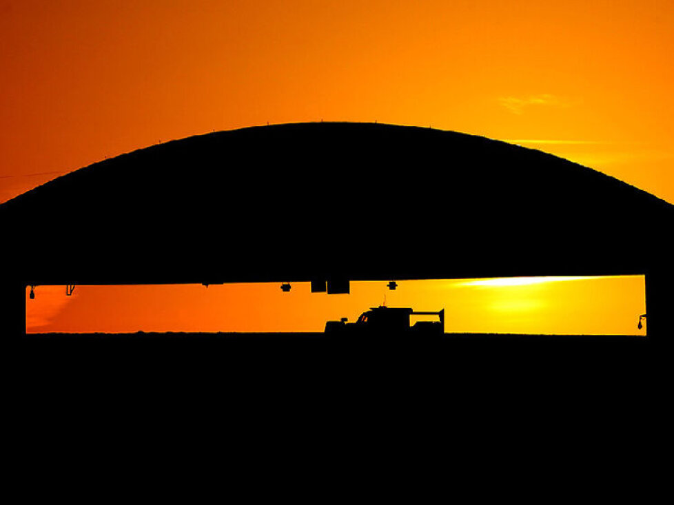 Sonnenaufgang am Circuit de la Sarthe in Le Mans