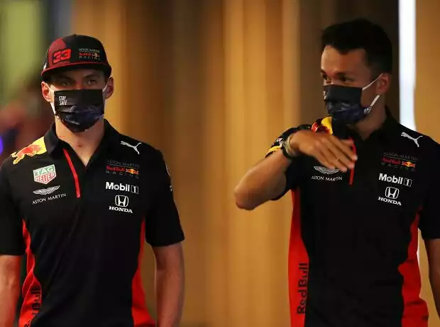 Alexander Albon, Max Verstappen Titel-Bild zur News: Alexander Albon, Max Verstappen