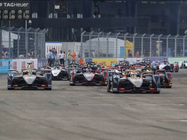 Start der Formel E 2019/20 in Berlin-Tempelhof