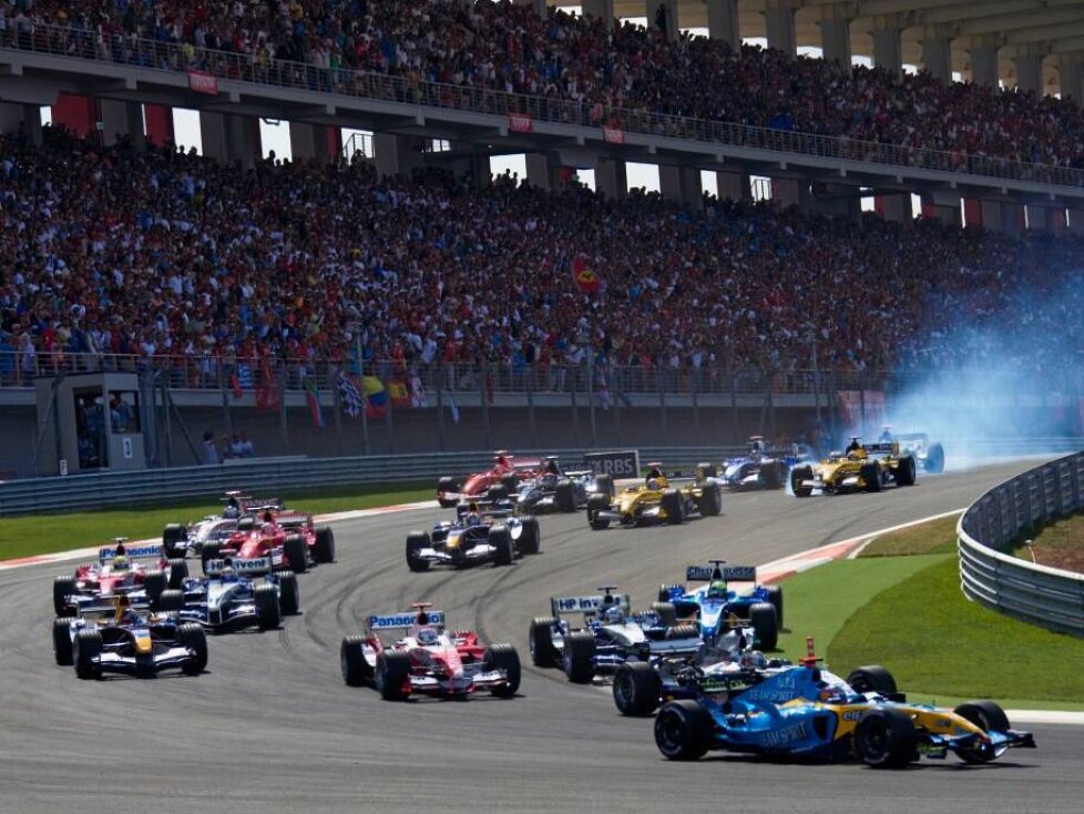 Fernando Alonso, Juan Pablo Montoya, Jarno Trulli, Narain Karthikeyan