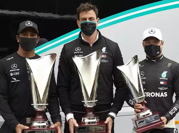Lewis Hamilton, Toto Wolff, Valtteri Bottas Titel-Bild zur News: Lewis Hamilton, Toto Wolff, Valtteri Bottas