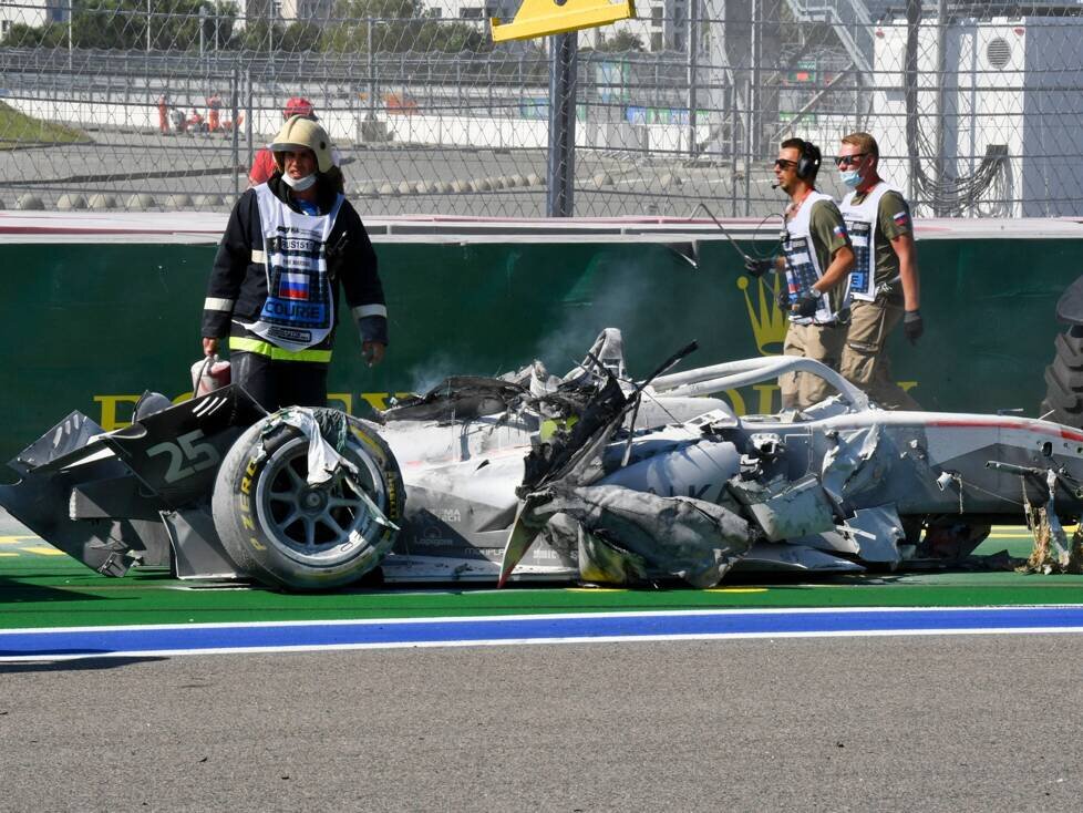 Unfall: Luca Ghiotto, Jack Aitken