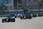 Valtteri Bottas (Mercedes), Max Verstappen (Red Bull), Esteban Ocon (Renault) und Daniel Ricciardo (Renault) 