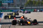 Max Verstappen (Red Bull), Esteban Ocon (Renault) und Daniel Ricciardo (Renault) 