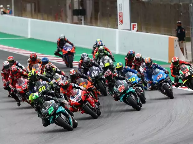 MotoGP Start in Barcelona Titel-Bild zur News: MotoGP Start in Barcelona