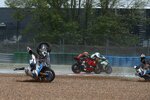 Tom Sykes und Eugene Laverty stürzen in Lauf 1