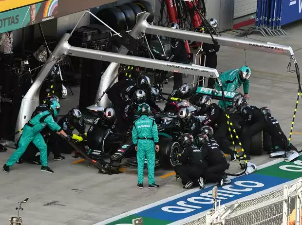 Boxenstopp von Valtteri Bottas Titel-Bild zur News: Boxenstopp von Valtteri Bottas