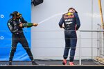 Lewis Hamilton (Mercedes) und Max Verstappen (Red Bull) 