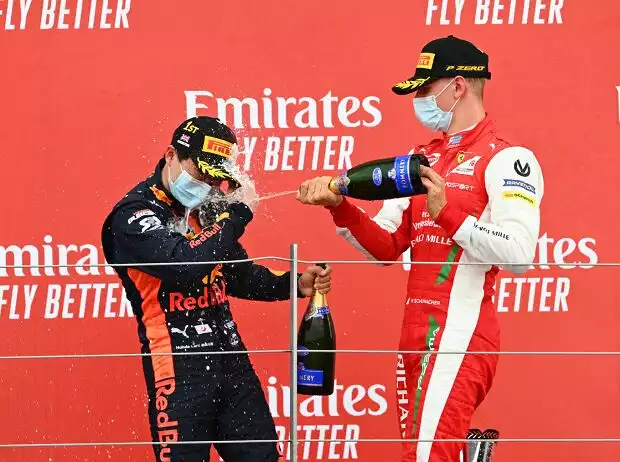 Titel-Bild zur News: Yuki Tsunoda, Mick Schumacher