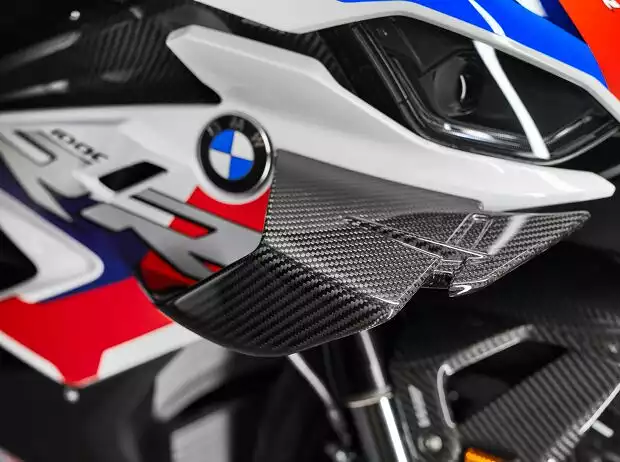 BMW M1000RR Winglets Titel-Bild zur News: BMW M1000RR Winglets