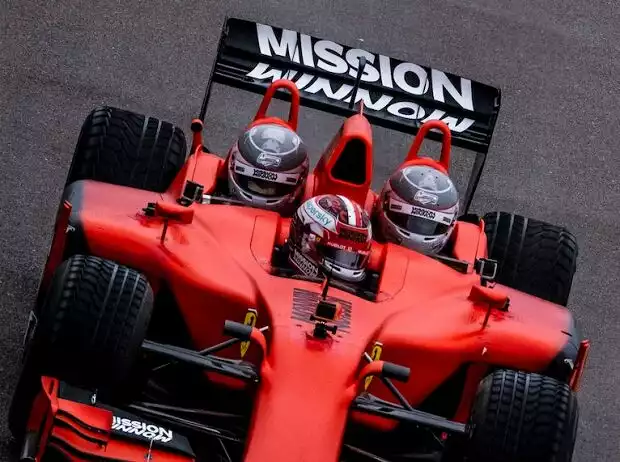 Ferrari-F1-Dreisitzer Titel-Bild zur News: Ferrari-F1-Dreisitzer