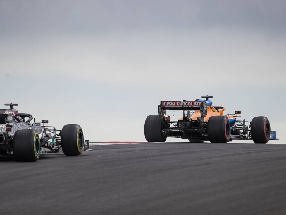 Carlos Sainz, Lewis Hamilton