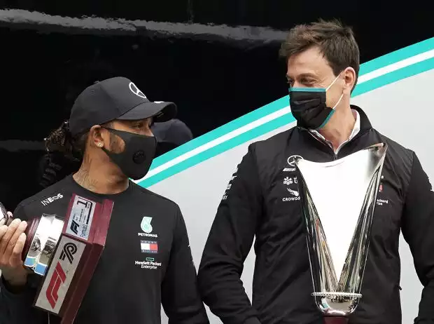 Lewis Hamilton, Toto Wolff Titel-Bild zur News: Lewis Hamilton, Toto Wolff