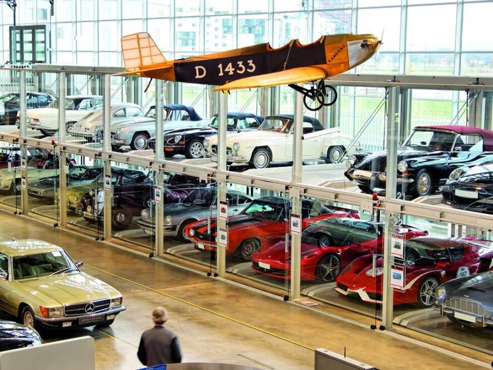 Motorworld Glasboxen als Winterquartier