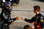 Lewis Hamilton (Mercedes) und Max Verstappen (Red Bull) 