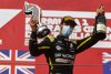Bild zum Inhalt: Ricciardo: Sogar Hamilton macht mit beim "Shoey"!