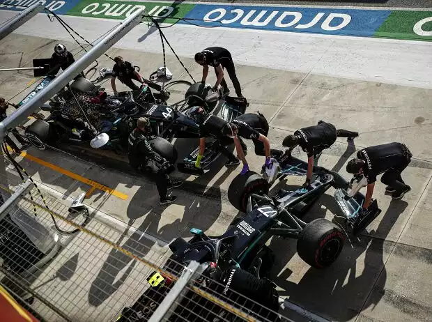 Valtteri Bottas, Lewis Hamilton Titel-Bild zur News: Valtteri Bottas, Lewis Hamilton