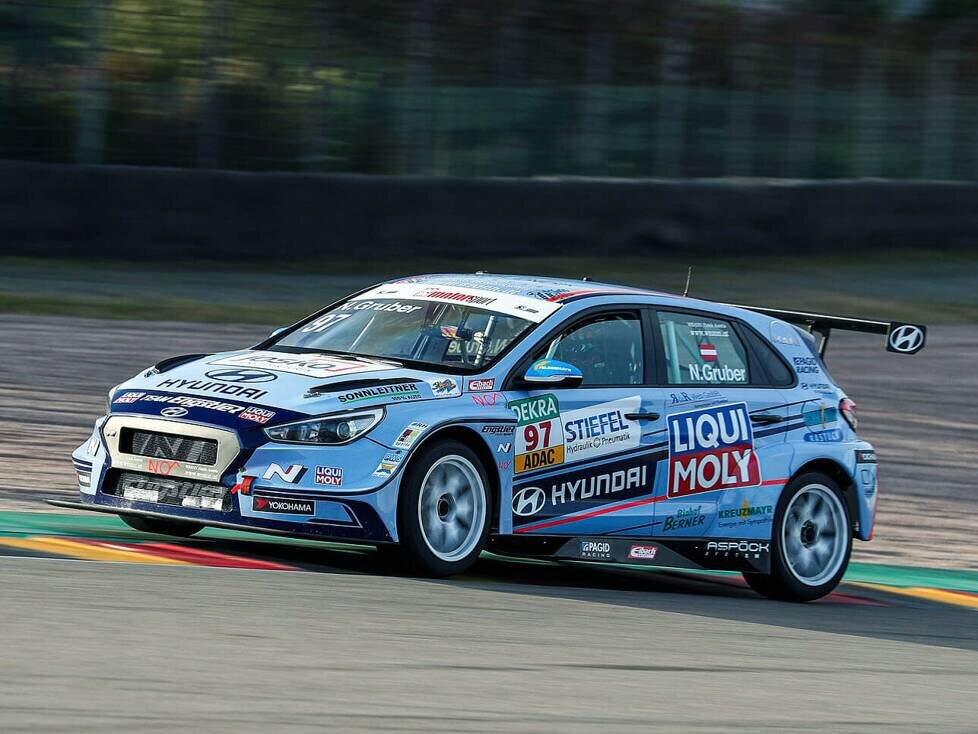 Nico Gruber in seinem Hyundai i30 N TCR