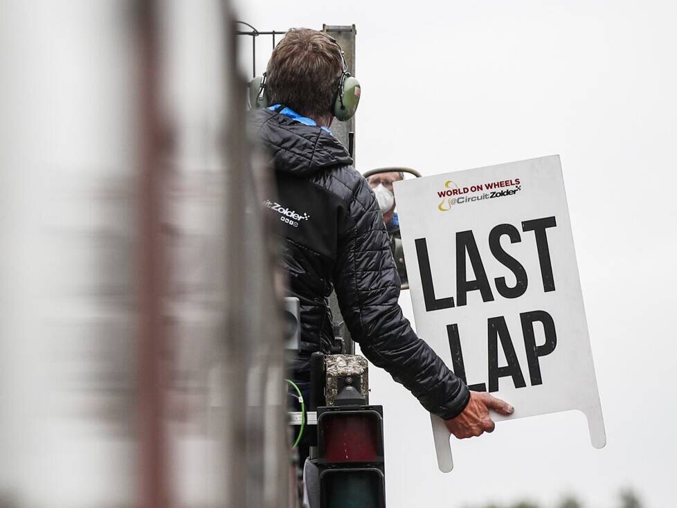 Last-lap-Schild