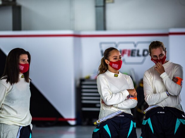 Titel-Bild zur News: FIA-Programm "Girls on Track" für Frauen im Motorsport