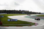 George Russell (Williams), Antonio Giovinazzi (Alfa Romeo) und Alexander Albon (Red Bull) 