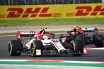 Antonio Giovinazzi (Alfa Romeo) und Alexander Albon (Red Bull) 