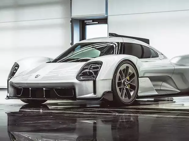 Porsche 919 Street (2017) Titel-Bild zur News: Porsche 919 Street (2017)