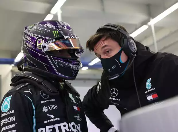 Lewis Hamilton, Toto Wolff Titel-Bild zur News: Lewis Hamilton, Toto Wolff