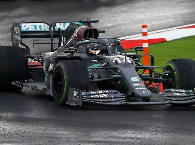 Lewis Hamilton, Sergio Perez Titel-Bild zur News: Lewis Hamilton, Sergio Perez