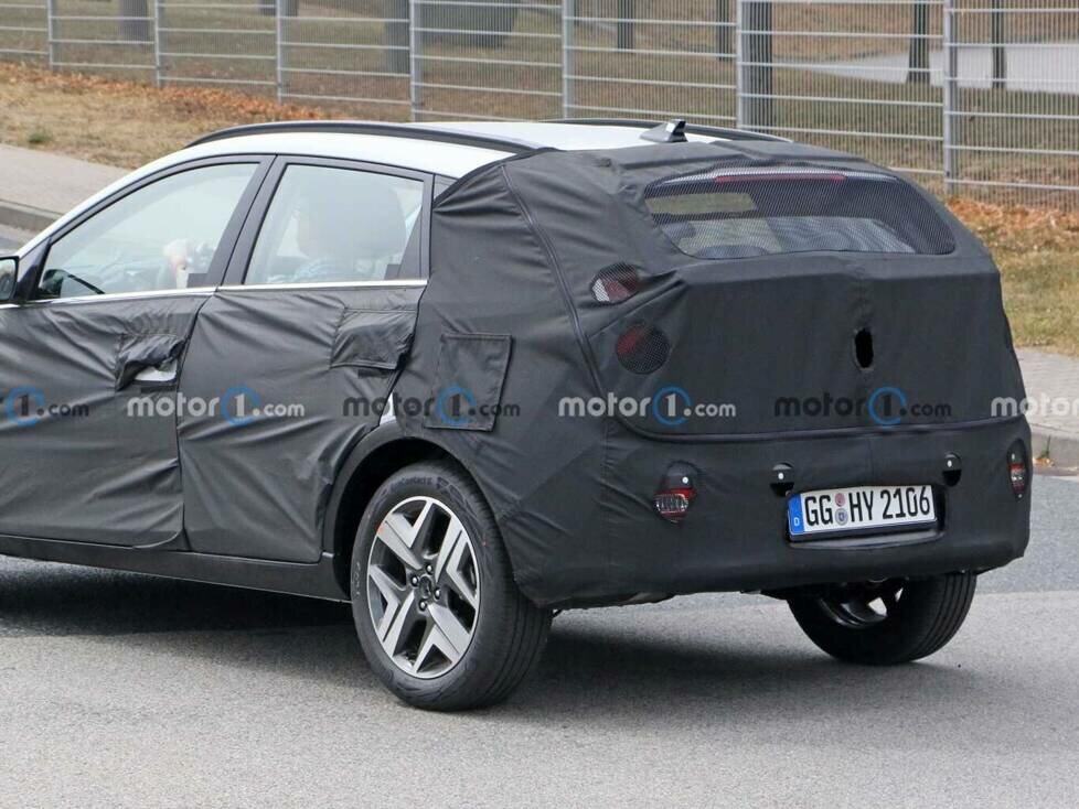 Hyundai Bayon (2021) auf ersten Erlkönigfotos