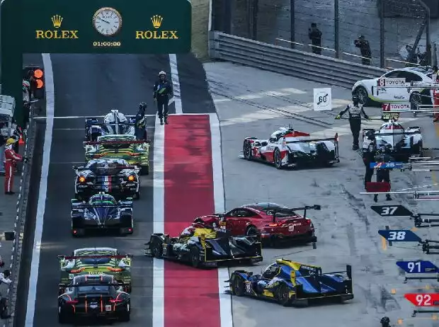 Titel-Bild zur News: WEC-Autos in der Boxengasse