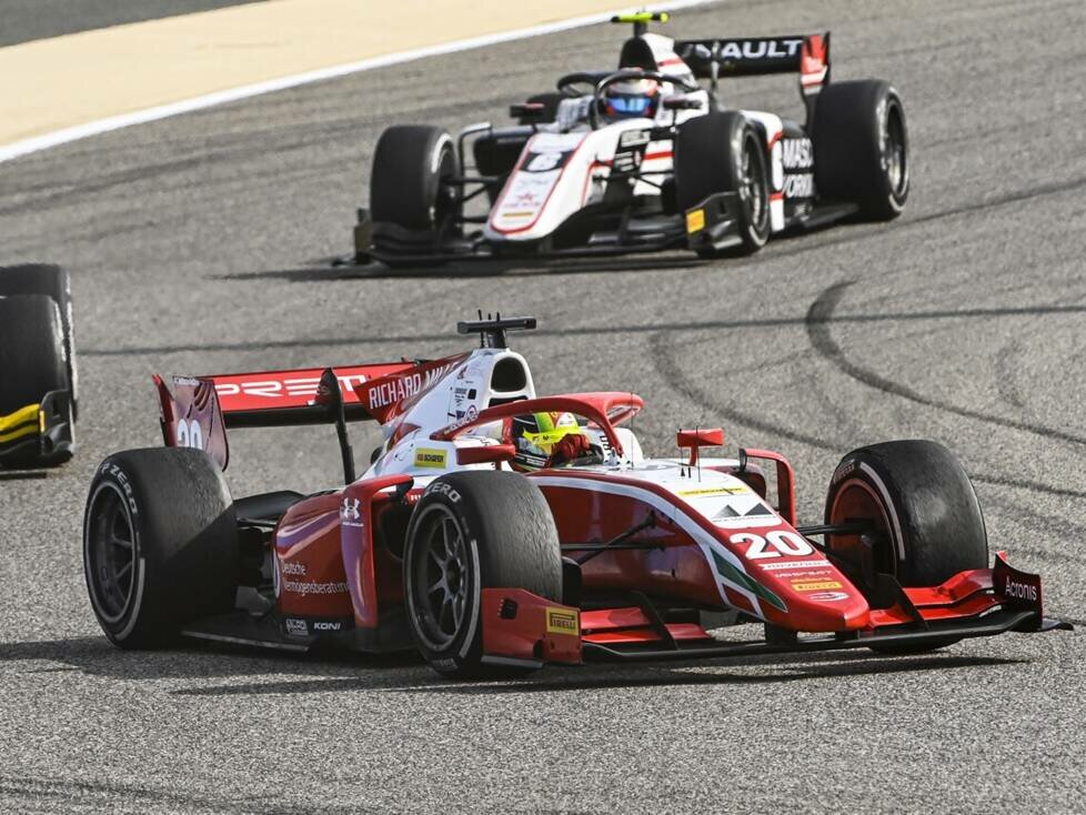 Mick Schumacher, Guanyu Zhou, Christian Lundgaard