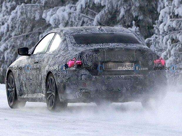 BMW 2er Coupé (2021) nahe des Polarkreises gesichtet BMW 2er Coupé (2021) nahe des Polarkreises gesichtet
