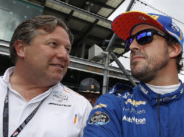 Fernando Alonso, Zak Brown Fernando Alonso, Zak Brown