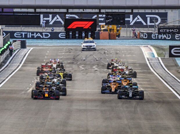Titel-Bild zur News: Max Verstappen, Valtteri Bottas, Lewis Hamilton