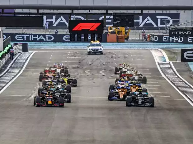 Max Verstappen, Valtteri Bottas, Lewis Hamilton Titel-Bild zur News: Max Verstappen, Valtteri Bottas, Lewis Hamilton